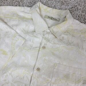 Vintage Tommy Bahama Mens Medium Ivory AOP Jacquard Floral Hawaiian SS 100% Silk